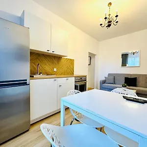 Małe Studio Przy Neptunie - Długa 54-55 Apartament
